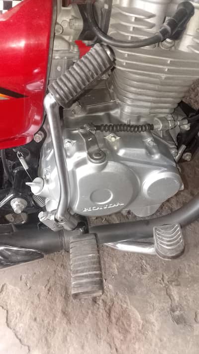 cg Honda 125 new condition for sale cntact 03037955790