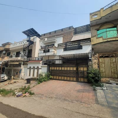 Cda Sector F-11/3(30*70) 7 Bedroom Well Maintained House For Sale In Street #36