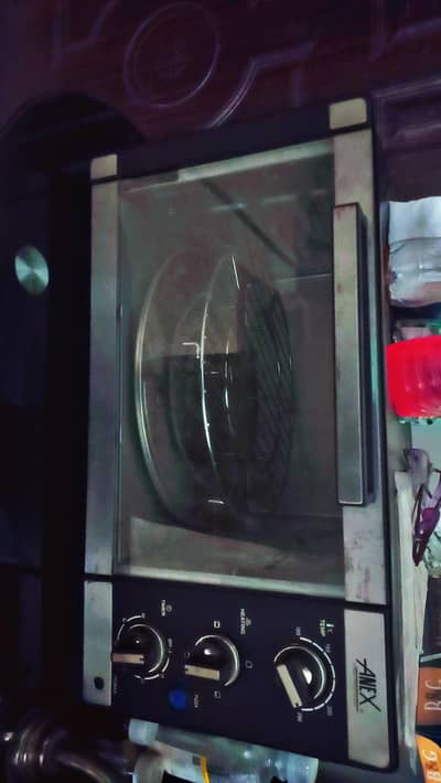 microwave oven