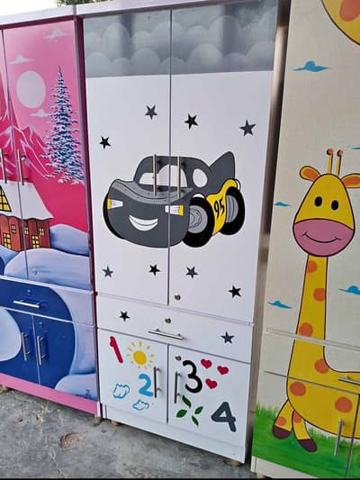 kids wardrobe size 2.5x6 ft