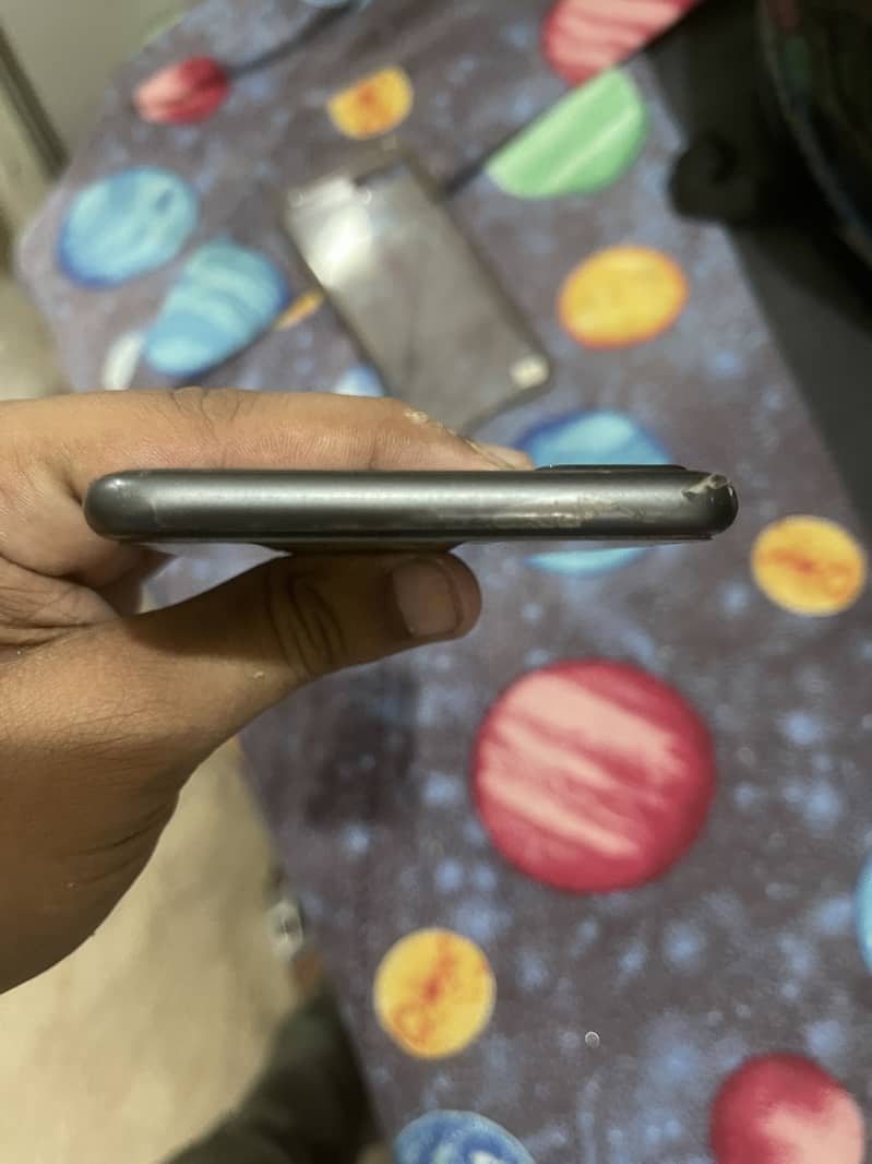 Apple iPhone 8 Plus 5