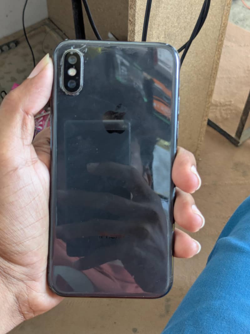 Apple iPhone X 4