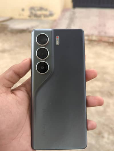 Tecno CAMON 40 Pro