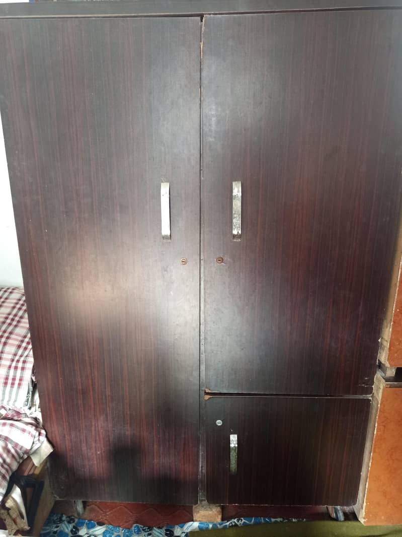 Almari, Show Case, Dressing Table 0