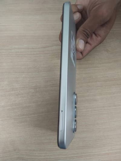 Infinix Hot 60-1