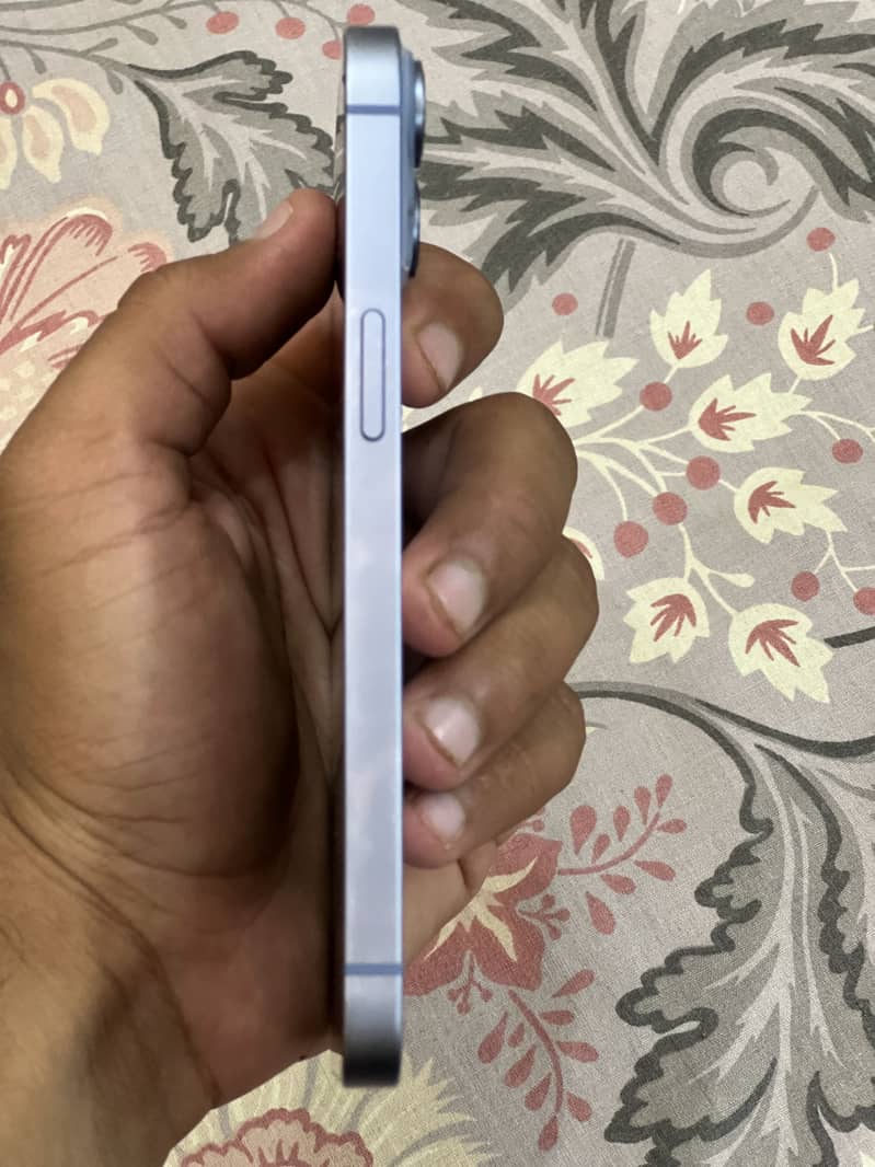 Apple iPhone 14 7