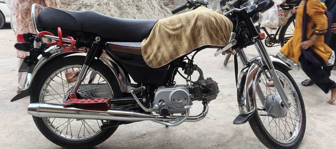 CD 70 bike