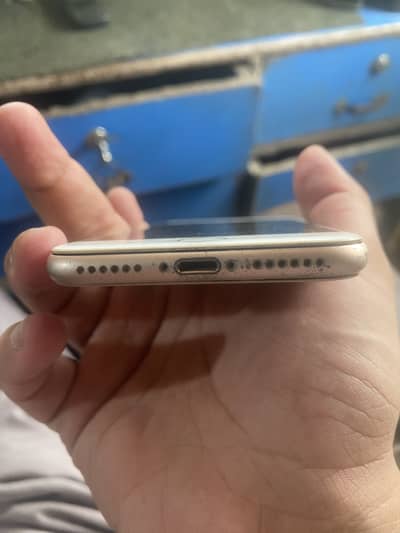 Apple iPhone 8