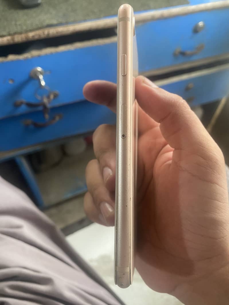Apple iPhone 8 2