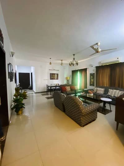 3 Beds 10 Marla Ideal Location Apartment For Rent In Sector B Askari 11 Lahore.