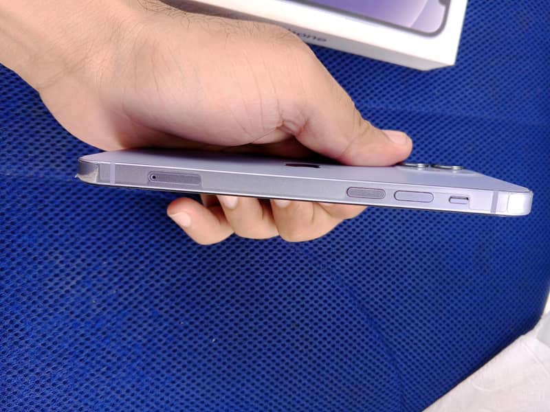 Apple iPhone 12 2
