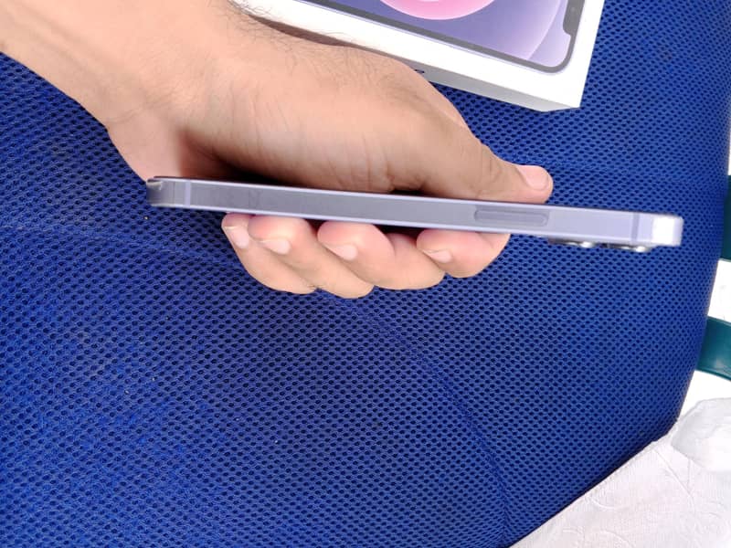 Apple iPhone 12 5