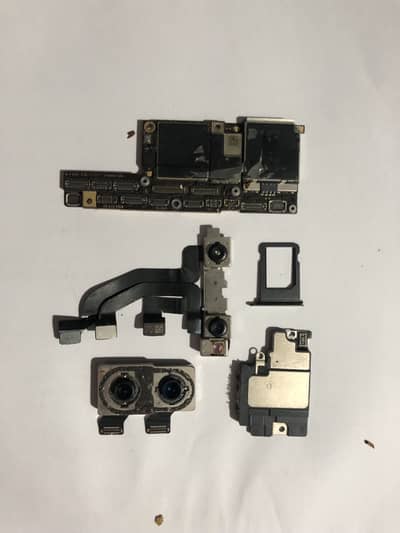 Apple iPhone X  ka front or back camera or board untested