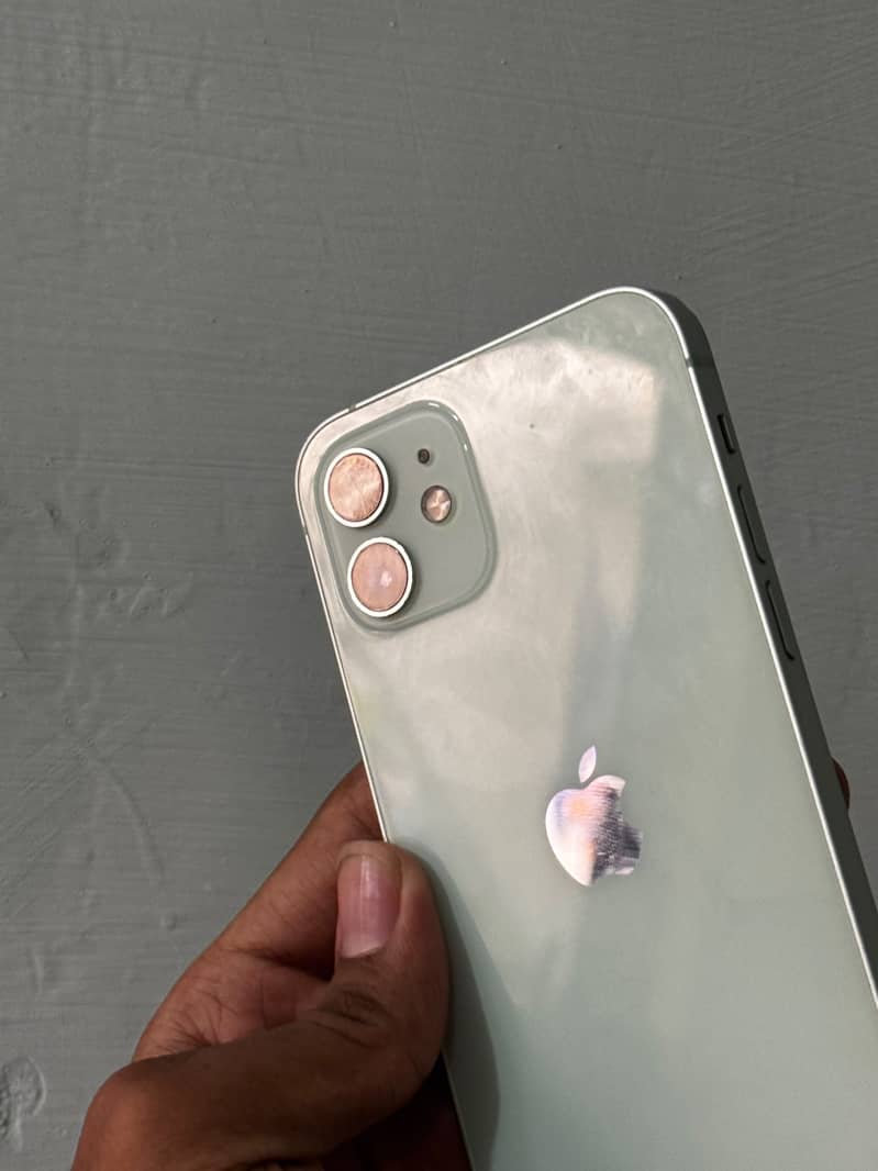 Apple iPhone 12 5