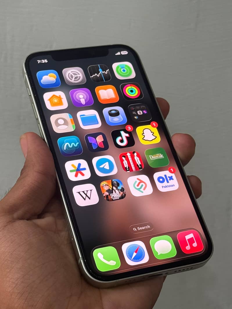 Apple iPhone 12 7