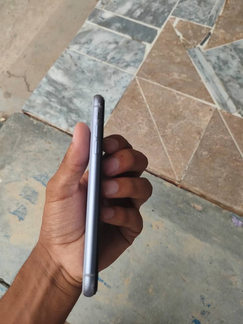 Apple iPhone 11 1