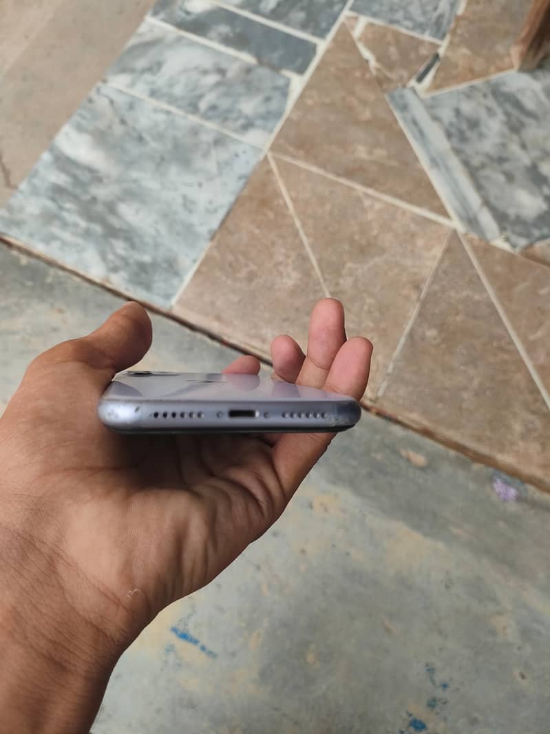 Apple iPhone 11 2