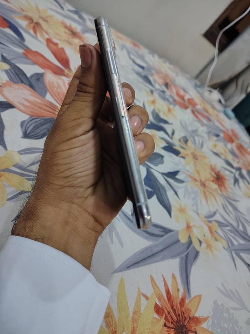 Apple iPhone X 1