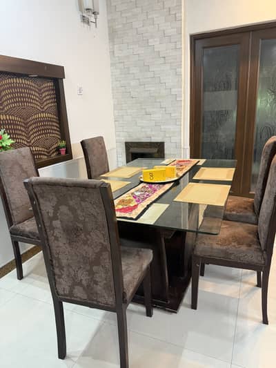 Dinning Table with chairs