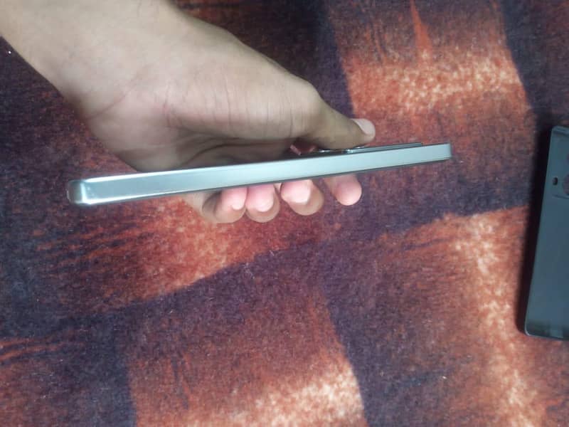 Infinix Note 40 4