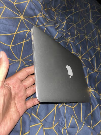 MacBook Air 6,1 2014
