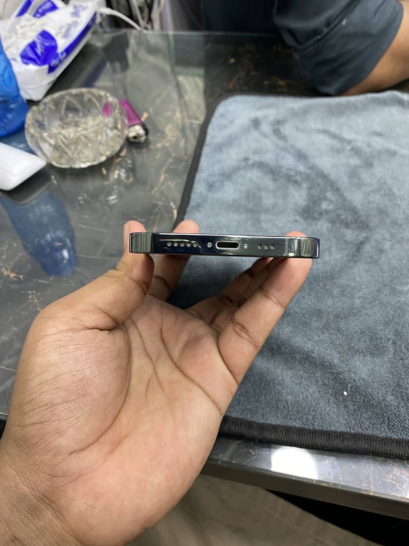 Apple iPhone 13 Pro 0