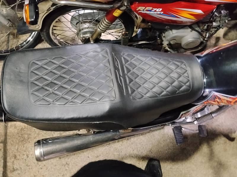 125 7 model 10/10 condition 4