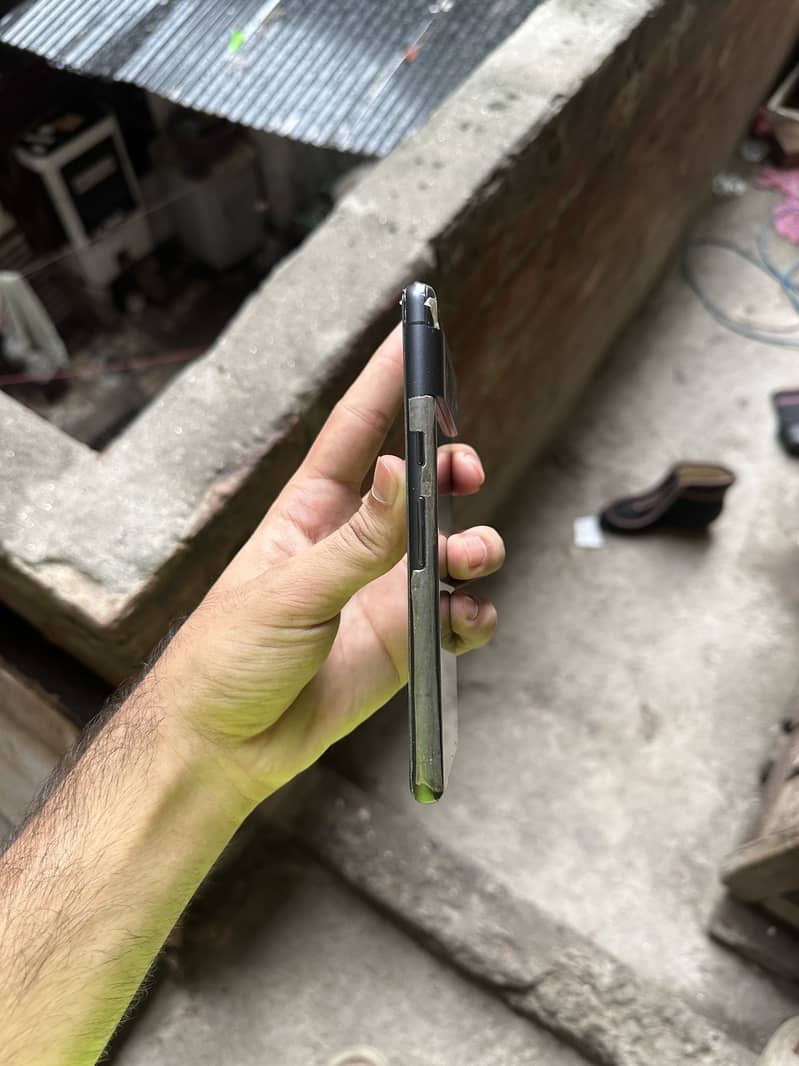 Google Pixel 7 4