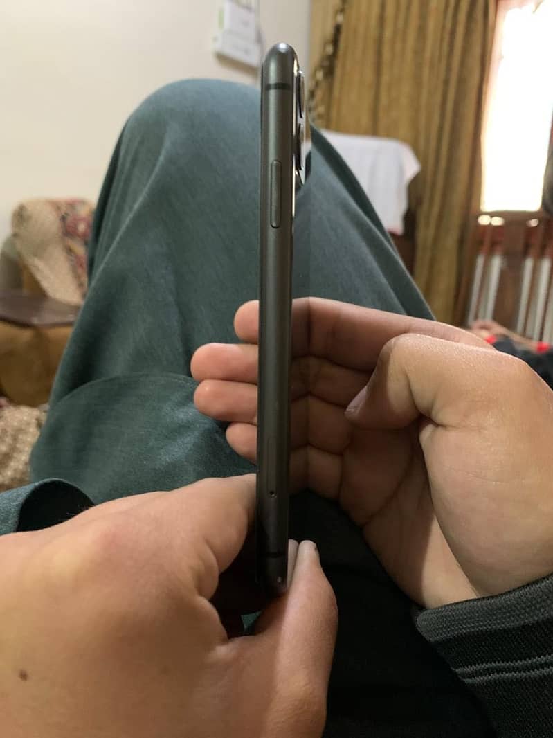 Apple iPhone 11 1