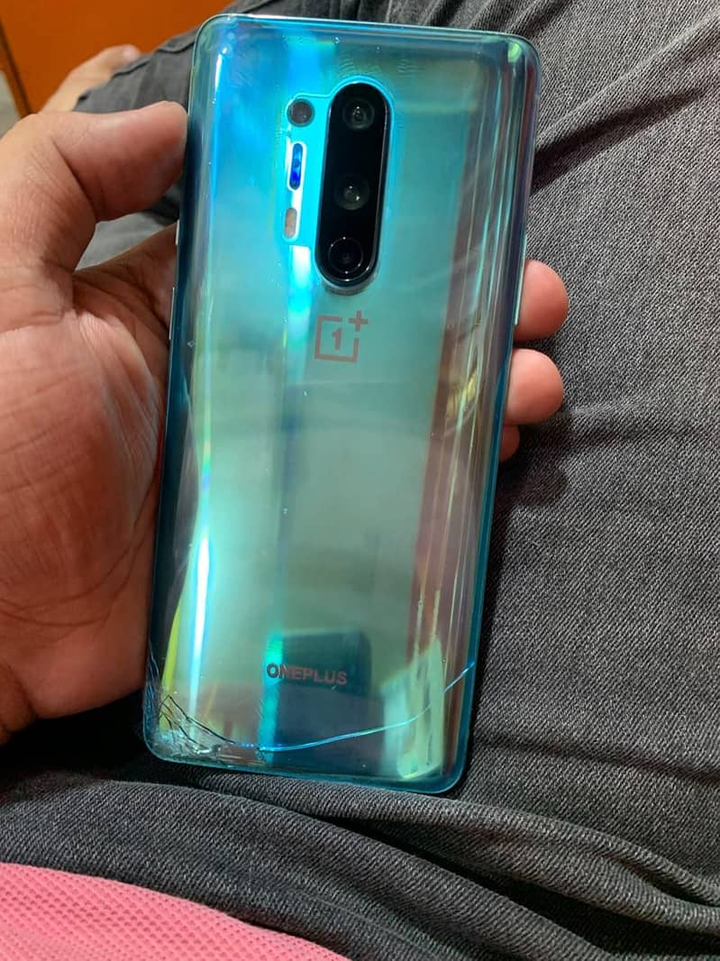 one plus 8pro 12/256 1