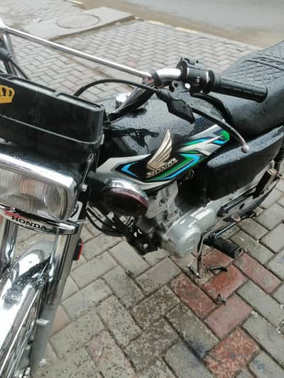 Honda 125 good condition 2023 model complete document