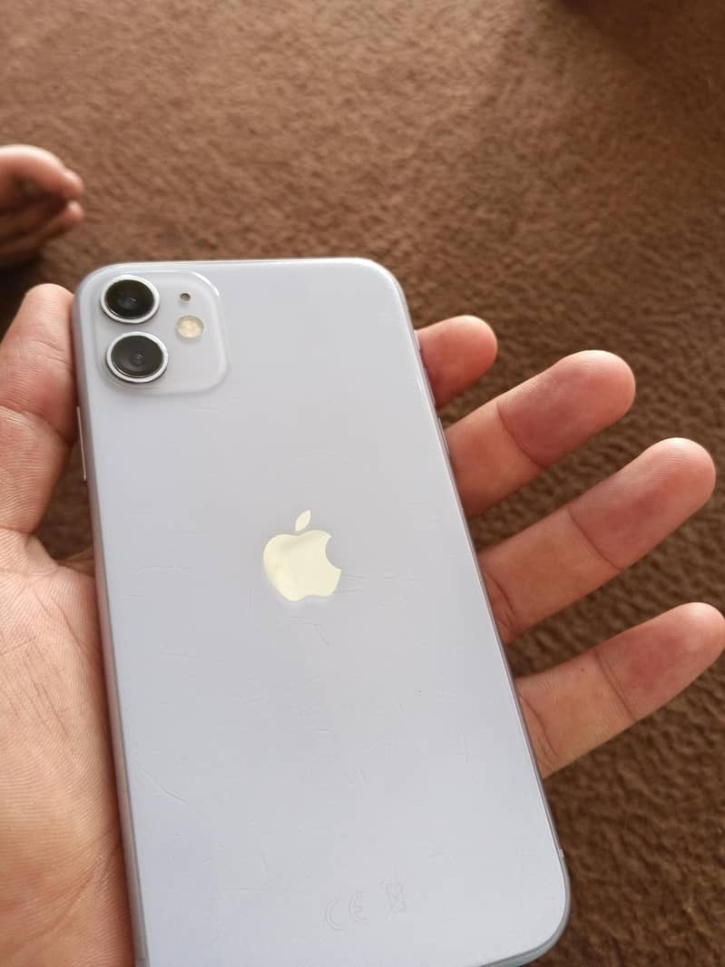 Apple iPhone 11 3