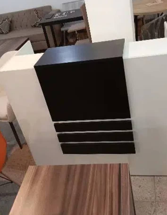 Reception Table | Counter Table 2
