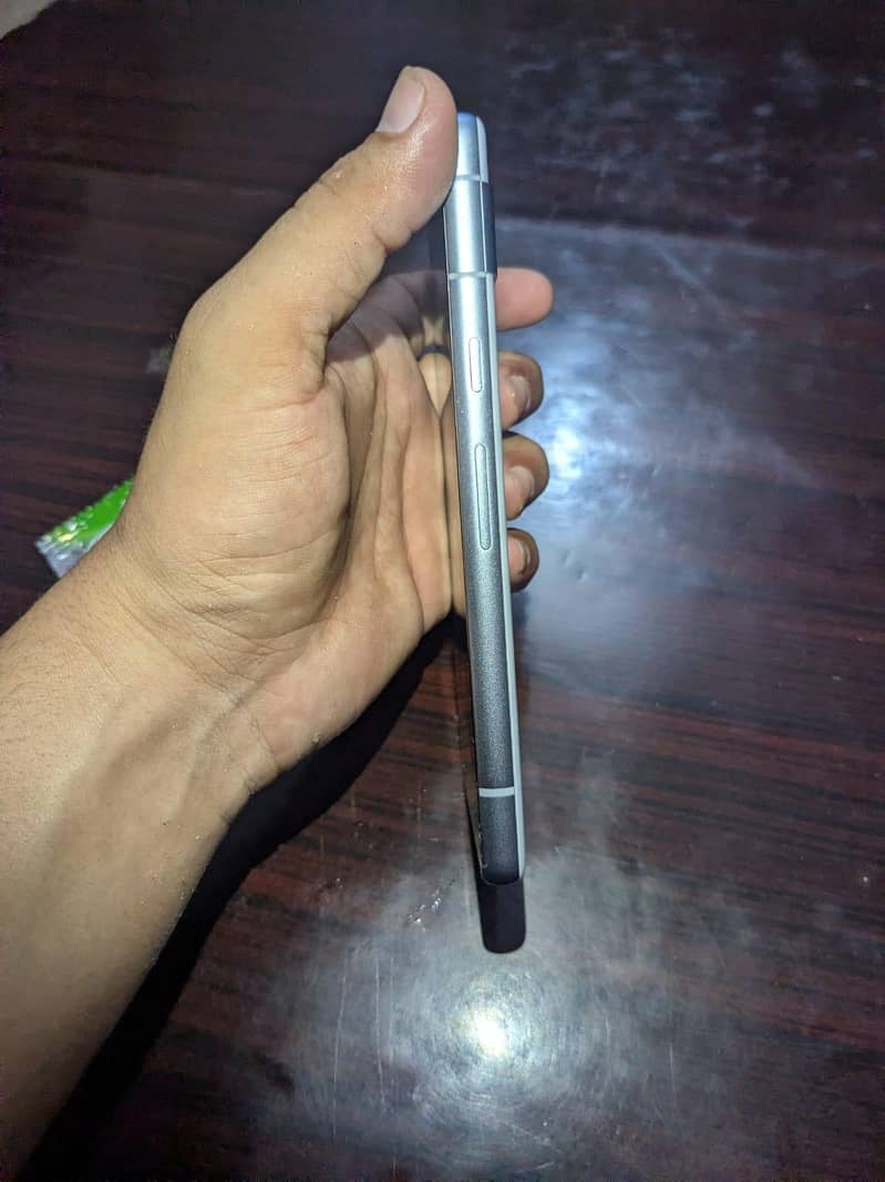 Google Pixel 7a 3