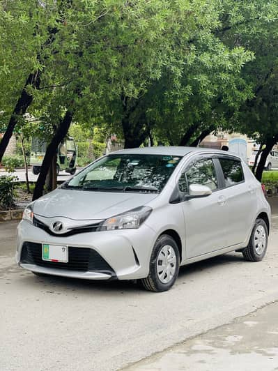 Toyota Vitz 2015