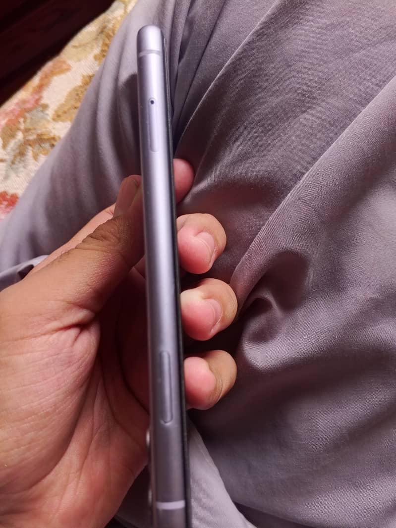 Apple iPhone 11 6