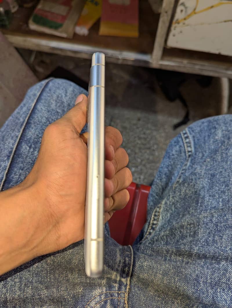 Google Pixel 7a 1