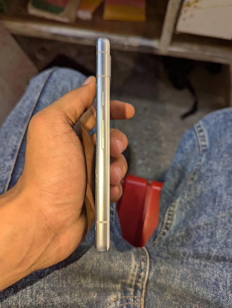 Google Pixel 7a 2