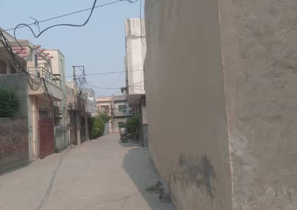 3 Marla Plot Green Cap Opposite Gajjumate Metro Station Lahore
