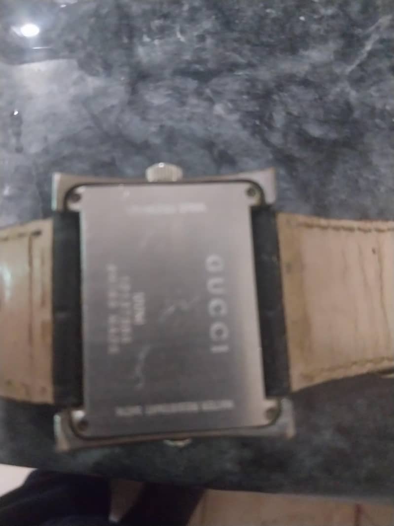 GUCCI double dial 1