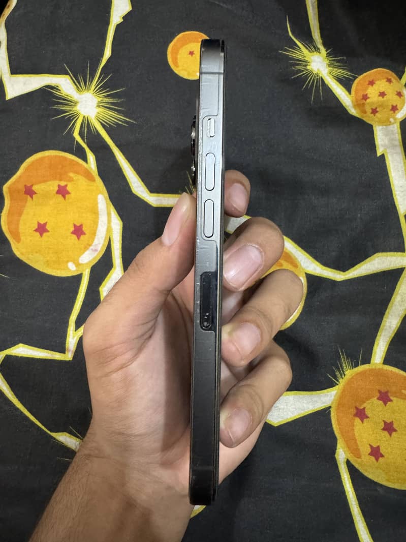 Apple iPhone 13 Pro 1