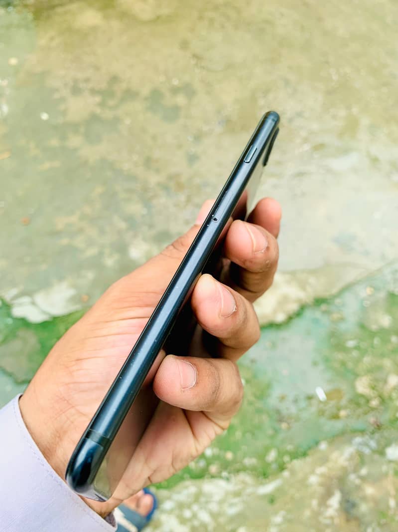 Apple iPhone 7 Plus 3
