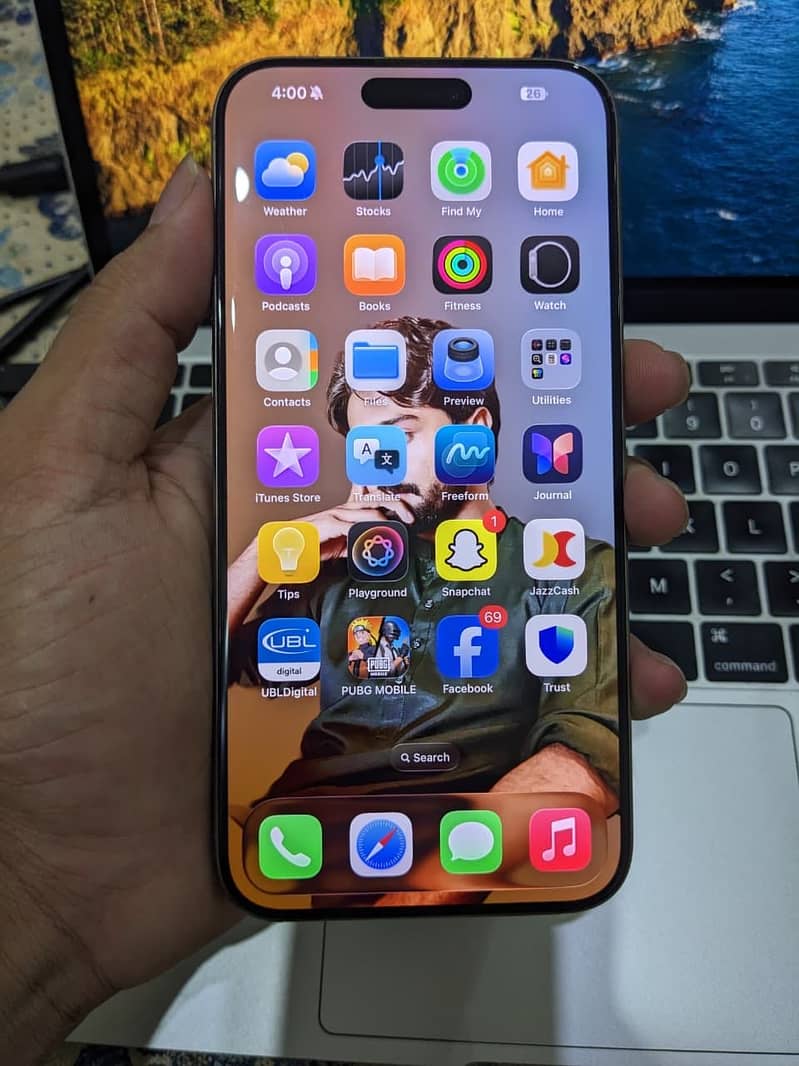 Apple iPhone 15 Pro Max 3