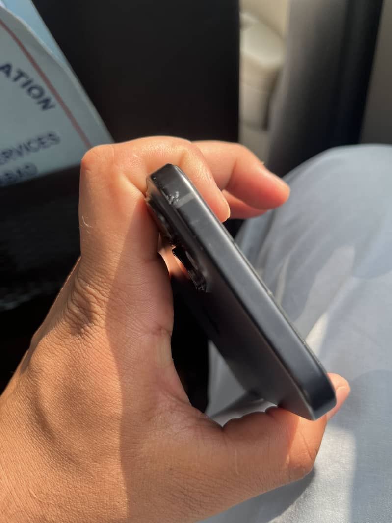 Apple iPhone 15 plus 6