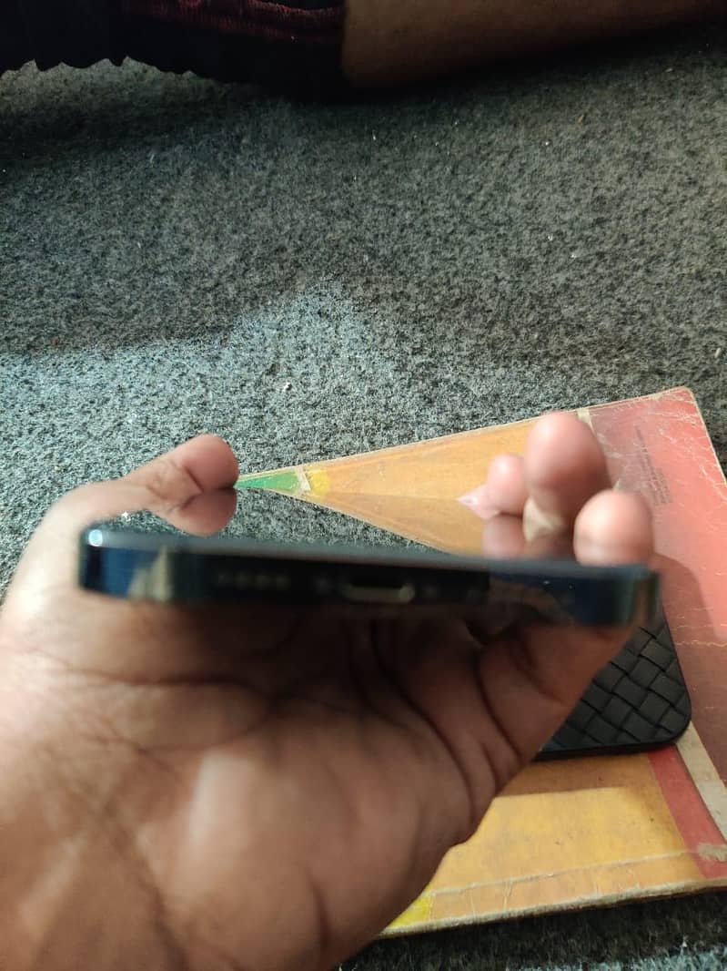Apple iPhone 13 Pro Max 3