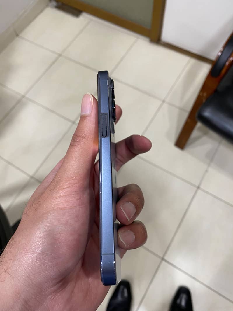 Apple iPhone 13 Pro 1