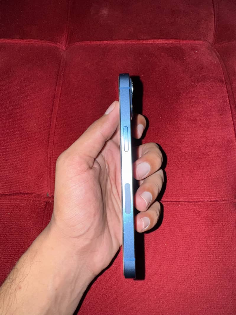 Apple iPhone 13 1