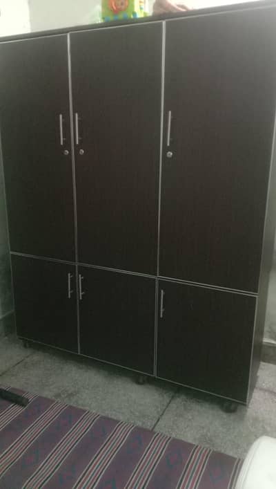 almari 3 door only 15 days use like new 27000