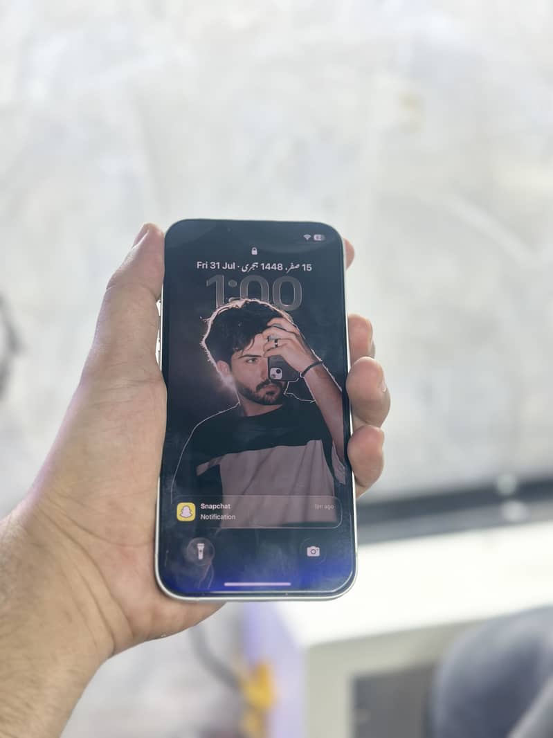 Apple iPhone 13 2