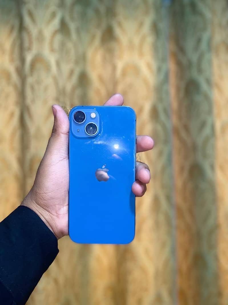 Apple iPhone 13 2